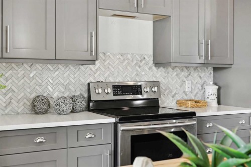 27-610 4 Avenue Sw, Sundre, AB - Indoor Photo Showing Kitchen