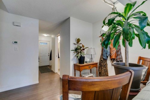 51 Spring Meadows Bay, Okotoks, AB - Indoor Photo Showing Other Room