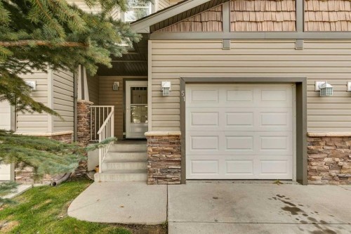 51 Spring Meadows Bay, Okotoks, AB - Outdoor