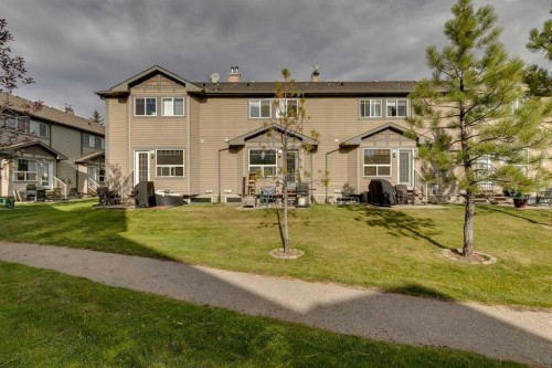 51 Spring Meadows Bay, Okotoks, AB - Outdoor