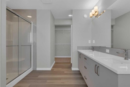 69 Silver Spruce Road Sw, Calgary, AB - Indoor Photo Showing Bathroom