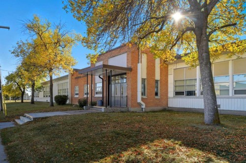 6609 19 Street Se, Calgary, AB - Outdoor With Facade