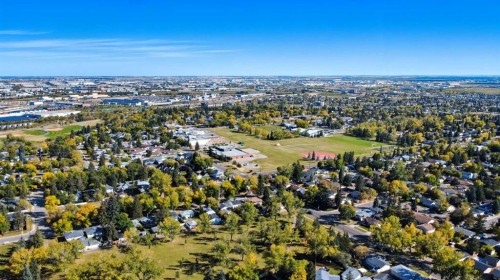 6609 19 Street Se, Calgary, AB - Outdoor With View