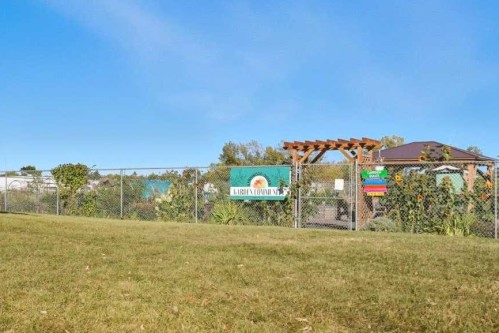 6609 19 Street Se, Calgary, AB - Outdoor