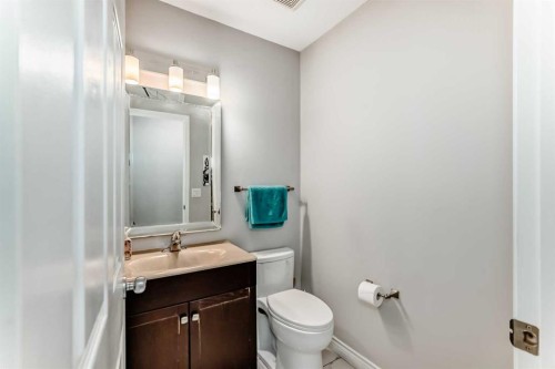 574 Chaparral Drive Se, Calgary, AB - Indoor Photo Showing Bathroom