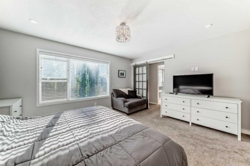574 Chaparral Drive Se, Calgary, AB - Indoor Photo Showing Bedroom