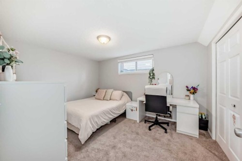 574 Chaparral Drive Se, Calgary, AB - Indoor Photo Showing Bedroom