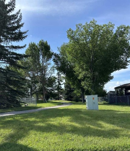 254 Erin Woods Circle Se, Calgary, AB - Outdoor