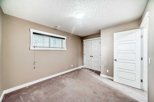 326 Covecreek Circle Ne, Calgary, AB - Indoor Photo Showing Other Room