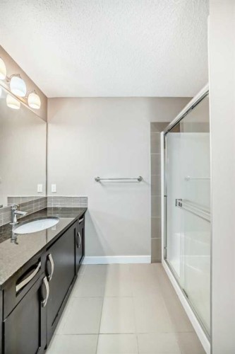 326 Covecreek Circle Ne, Calgary, AB - Indoor Photo Showing Bathroom