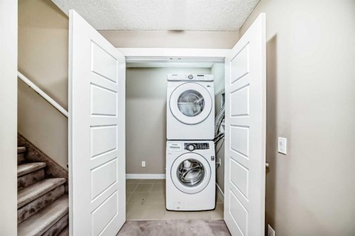 326 Covecreek Circle Ne, Calgary, AB - Indoor Photo Showing Laundry Room