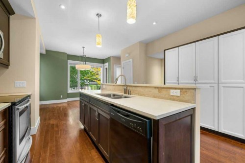 2512 16B Street Sw, Calgary, AB - Indoor Photo Showing Kitchen With Double Sink