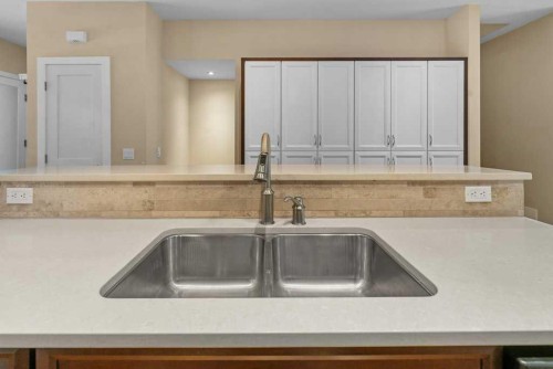 2512 16B Street Sw, Calgary, AB - Indoor Photo Showing Kitchen With Double Sink