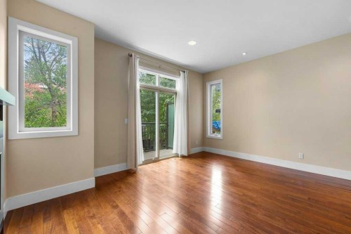 2512 16B Street Sw, Calgary, AB - Indoor Photo Showing Other Room