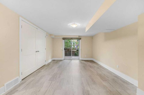 2512 16B Street Sw, Calgary, AB - Indoor Photo Showing Other Room