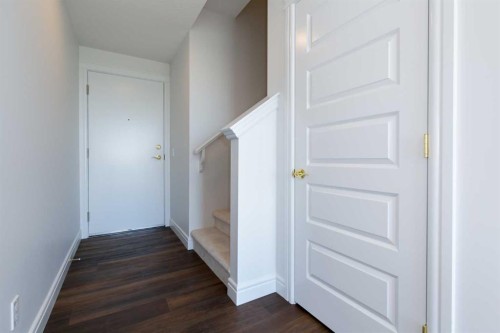 209-414 Seton Passage Se, Calgary, AB - Indoor Photo Showing Other Room