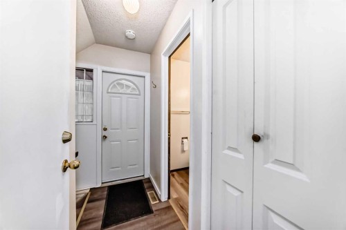 15 Whitewood Bay Ne, Calgary, AB - Indoor Photo Showing Other Room