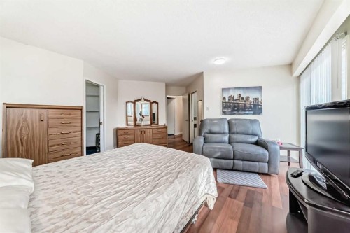 15 Whitewood Bay Ne, Calgary, AB - Indoor Photo Showing Bedroom