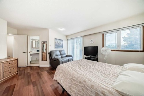 15 Whitewood Bay Ne, Calgary, AB - Indoor Photo Showing Bedroom
