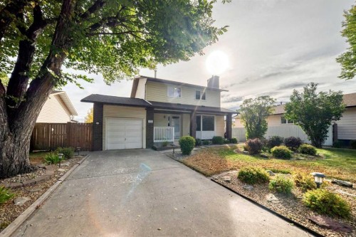 15 Whitewood Bay Ne, Calgary, AB - Outdoor