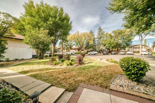 15 Whitewood Bay Ne, Calgary, AB - Outdoor