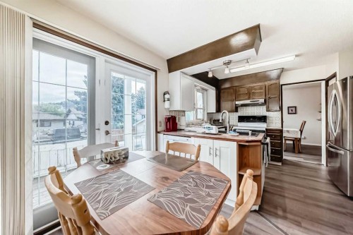 15 Whitewood Bay Ne, Calgary, AB - Indoor Photo Showing Dining Room