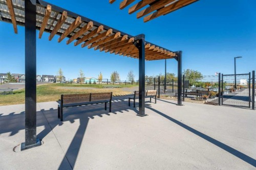 332 Lawthorn Way Se, Airdrie, AB - Outdoor