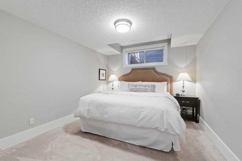 2 Granville Crescent Sw, Calgary, AB - Indoor Photo Showing Bedroom