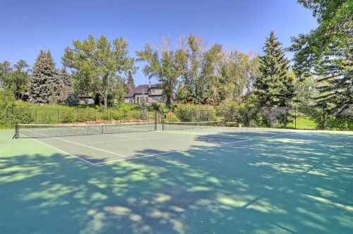 2 Granville Crescent Sw, Calgary, AB - Outdoor