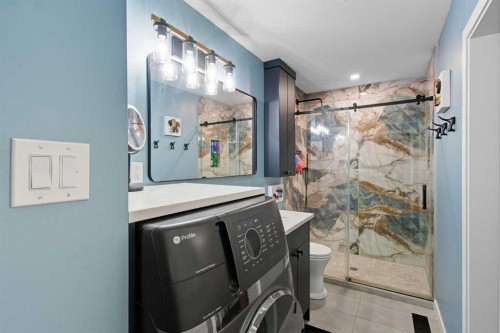 83 Brazeau Crescent Sw, Calgary, AB - Indoor Photo Showing Laundry Room