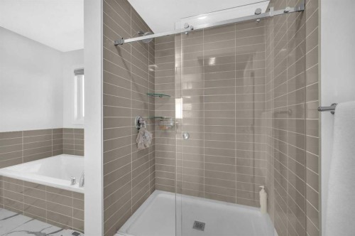 127 Ambleside Crescent Nw, Calgary, AB - Indoor Photo Showing Bathroom