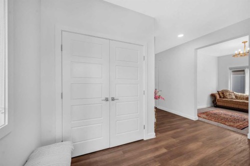 127 Ambleside Crescent Nw, Calgary, AB - Indoor Photo Showing Other Room