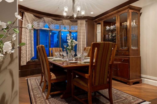 4 Aspen Ridge Bay Sw, Calgary, AB - Indoor Photo Showing Other Room