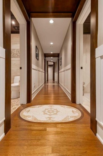 4 Aspen Ridge Bay Sw, Calgary, AB - Indoor Photo Showing Bathroom
