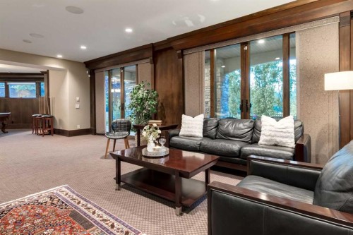 4 Aspen Ridge Bay Sw, Calgary, AB - Indoor Photo Showing Living Room