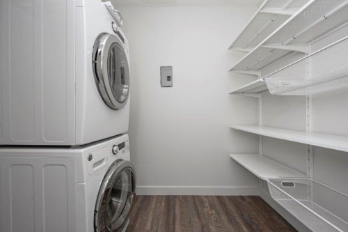 101-730 5 Street Ne, Calgary, AB - Indoor Photo Showing Laundry Room