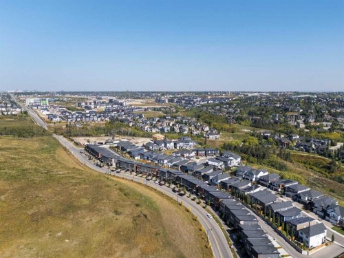 3044 85 Street Sw, Calgary, AB - Outdoor With View
