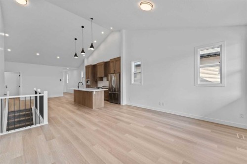 1800-15 Coopersfield Link Sw, Airdrie, AB - Indoor Photo Showing Kitchen