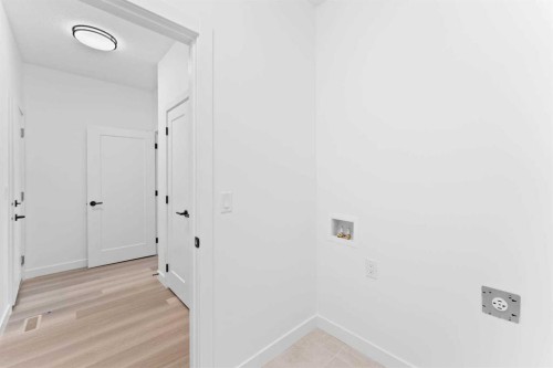 1800-15 Coopersfield Link Sw, Airdrie, AB - Indoor Photo Showing Other Room