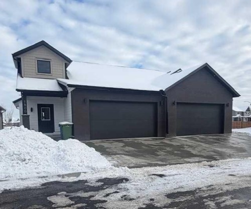 1800-15 Coopersfield Link Sw, Airdrie, AB - Outdoor