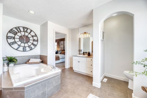 47 Cranleigh Green Se, Calgary, AB - Indoor Photo Showing Bathroom