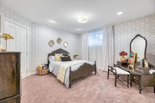 47 Cranleigh Green Se, Calgary, AB - Indoor Photo Showing Bedroom