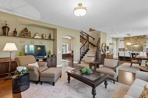 41 Evergreen Mount Sw, Calgary, AB - Indoor Photo Showing Living Room
