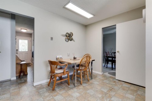 360 Malvern Close Ne, Calgary, AB - Indoor