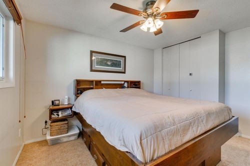 360 Malvern Close Ne, Calgary, AB - Indoor Photo Showing Bedroom