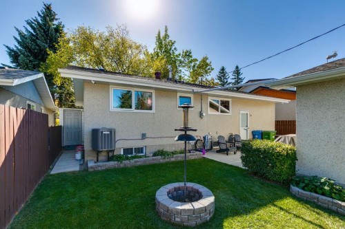 360 Malvern Close Ne, Calgary, AB - Outdoor