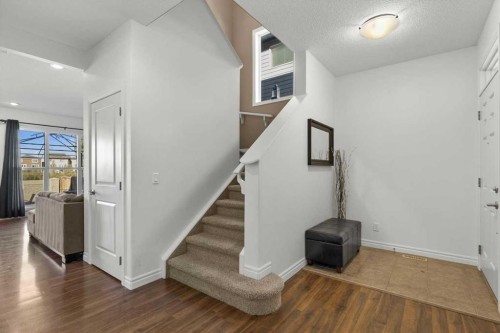 195 Hillcrest Circle Sw, Airdrie, AB - Indoor Photo Showing Other Room