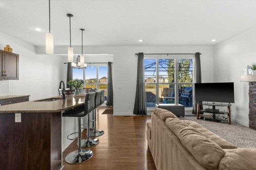 195 Hillcrest Circle Sw, Airdrie, AB - Indoor