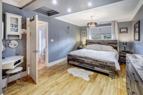 1509 38 Street Se, Calgary, AB - Indoor Photo Showing Bedroom