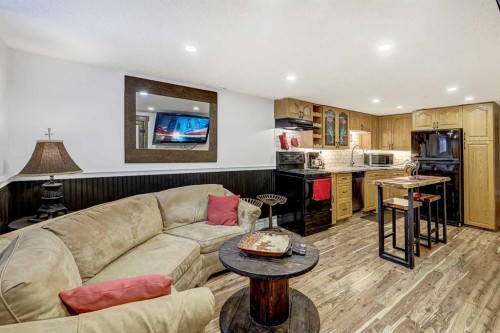 1509 38 Street Se, Calgary, AB - Indoor